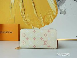 Picture of LV Wallets _SKUfw137450143fw